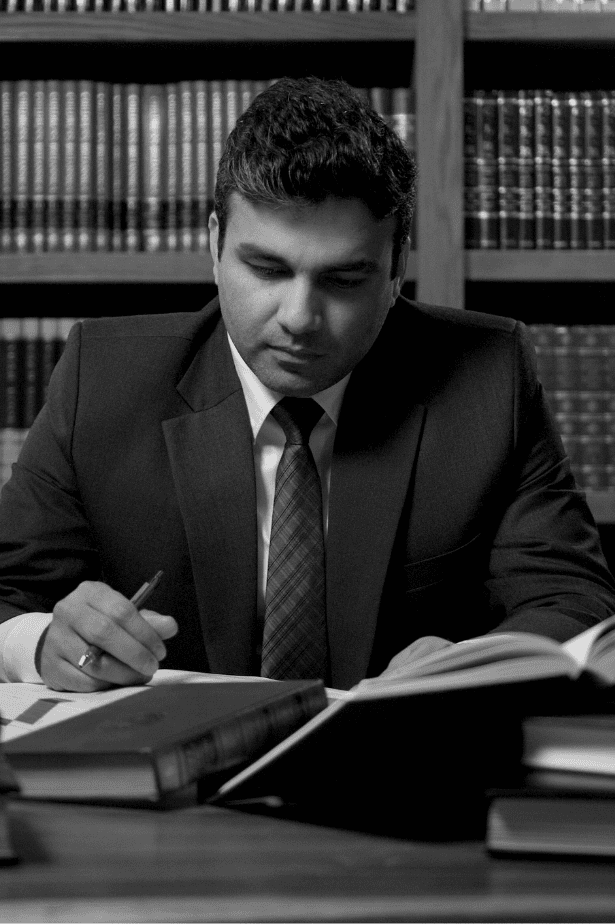 Contract dispute litigation lawyers at Legalbird